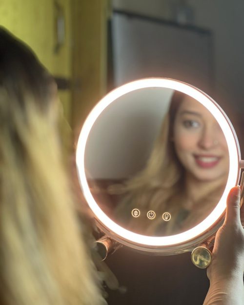 553352153_122150988314632158_2961300962603024075_n Rotating LED Touch Control Desktop Makeup Mirror